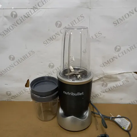 NUTRIBULLET BLENDER