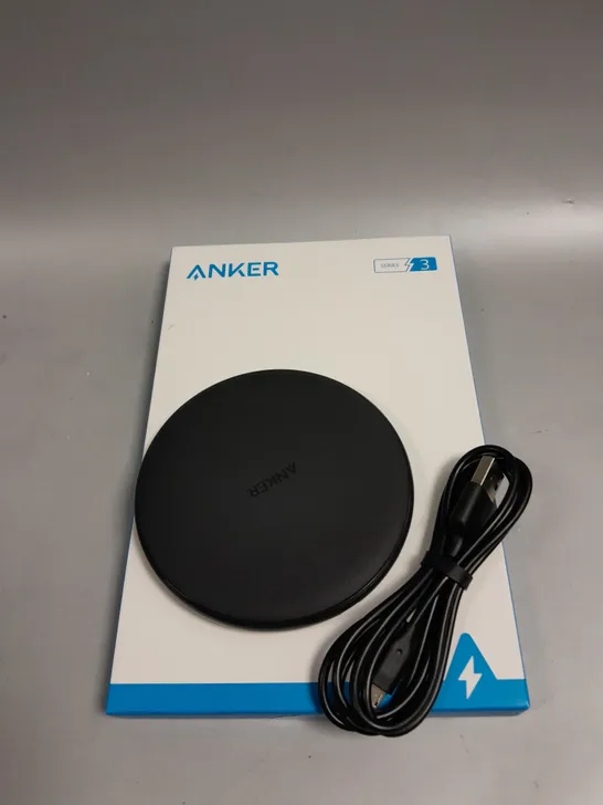 BOXED ANKER POWER WAVE CHARGING PAD 