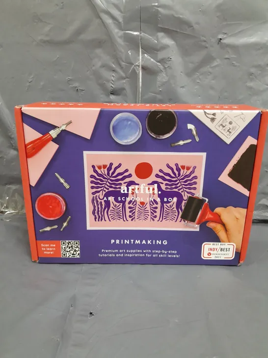 BOXED ARTFUL ART SCHOOL IN A BOX - PRINTMAKING EDITION