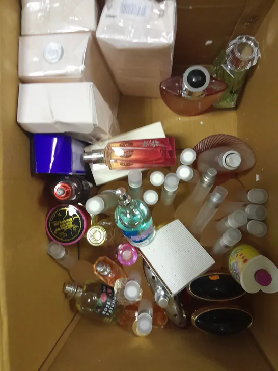 APPROXIMATELY 30 ASSORTED BOXED & LOOSE FRAGRANCES TO INCLUDE BBNY, JLO, JT DUPONT ETC - COLLECTION ONLY 