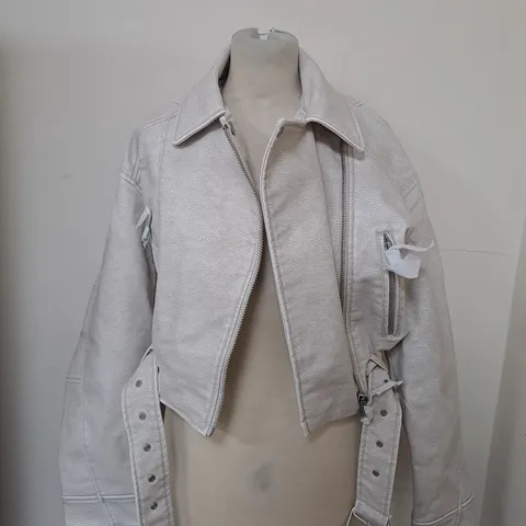 ZARA CROPPED FAUX LEATHER JACKET IN CREAM - SMALL