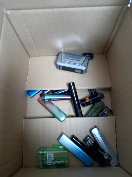 BOX OF APPROXIMATELY 10 ASSORTED E-CIG PRODUCTS TO INCLUDE ASPIRE, UWELL, GEEKVAPE ETC