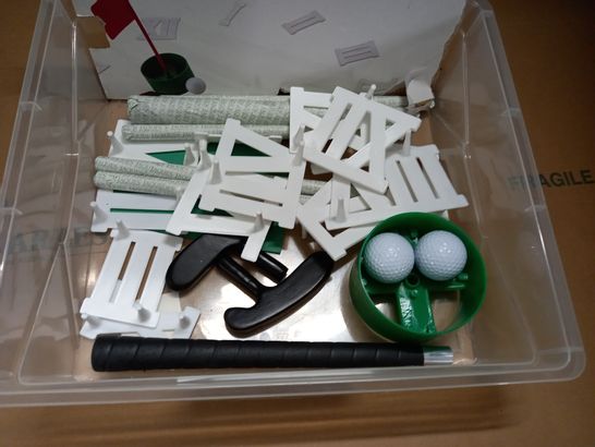 UNBOXED CLOCK GOLF SET WITH 2 PUTTERS IN CLEAR CRATE