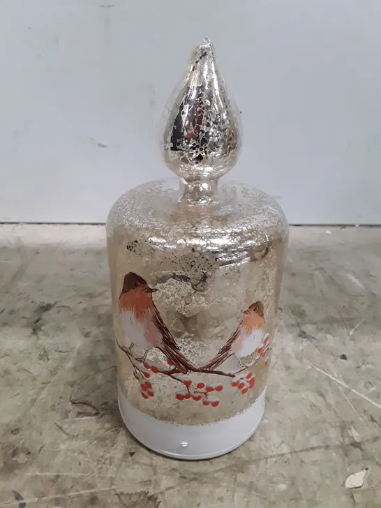 BOXED FESTIVE PRE-LIT SCENIC CRACKLE GLASS CANDLE