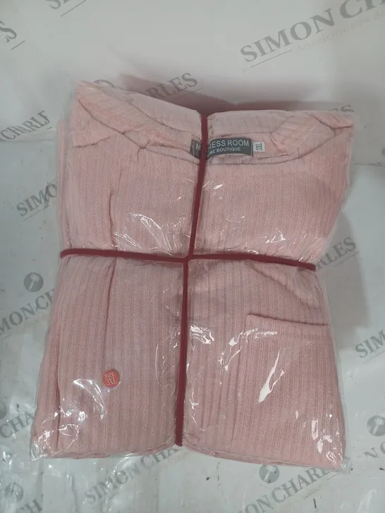 APPROXIMATELY 10 BRAND NEW MY DRESS ROOM TOPS IN PINK SIZE 3XL