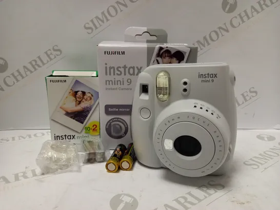 FUJIFILM INSTAX MINI 9 INSTANT CAMERA - SMOKY WHITE  RRP £84.99