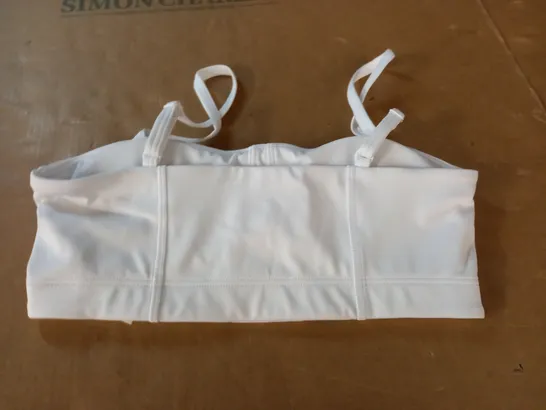 GYMSHARK WHITE TRAINING BRA IN WHITE - XS