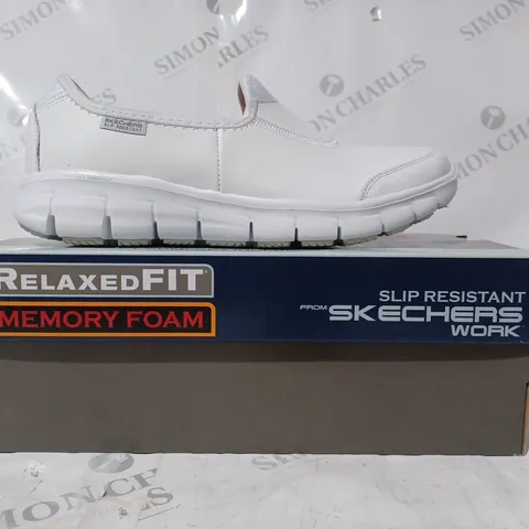 BOXED PAIR OF SKECHERS WORK RELAXED FIT SLIP-RESISTANT SHOES IN WHITE SIZE 7