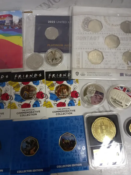 LOT OF APPROXIMATELY 25 COLLECTIBLE COINS & TOKENS