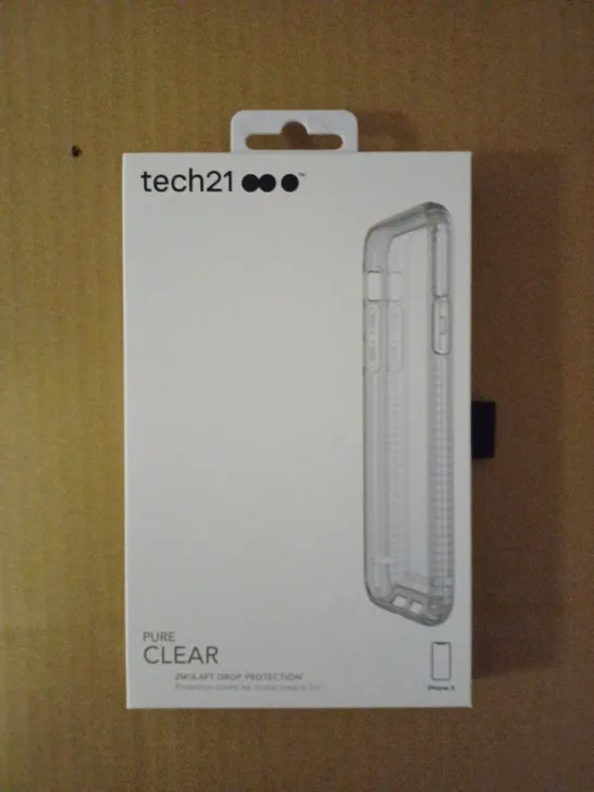 LOT OF APPROXIMATELY 40 BRAND NEW BOXED TECH 21 PURE CLEAR CASE WITH 6.6FT DROP PROTECTION FOR IPHONE X T21-5906 CLEAR