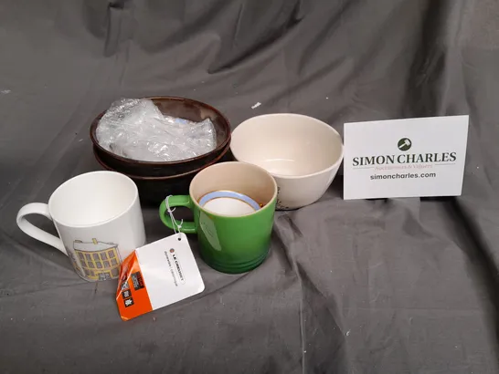 BOX OF ASSORTED HOUSE HOLD ITEMS TO INCLUDE CUPS MUGS AND PLATES / COLLECTION ONLY 