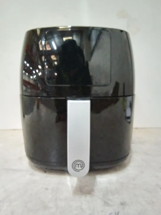 BOXED MASTERCHEF 4.5L DIGITAL AIR FRYER 