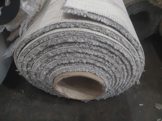 ROLL OF QUALITY FREEDOM XTRA FOG CARPET APPROXIMATELY 5M × 6.1M