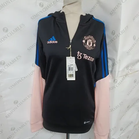 ADIDAS MUFC HOODED HALF ZIP IN BLACK/ICE PINK SIZE XS