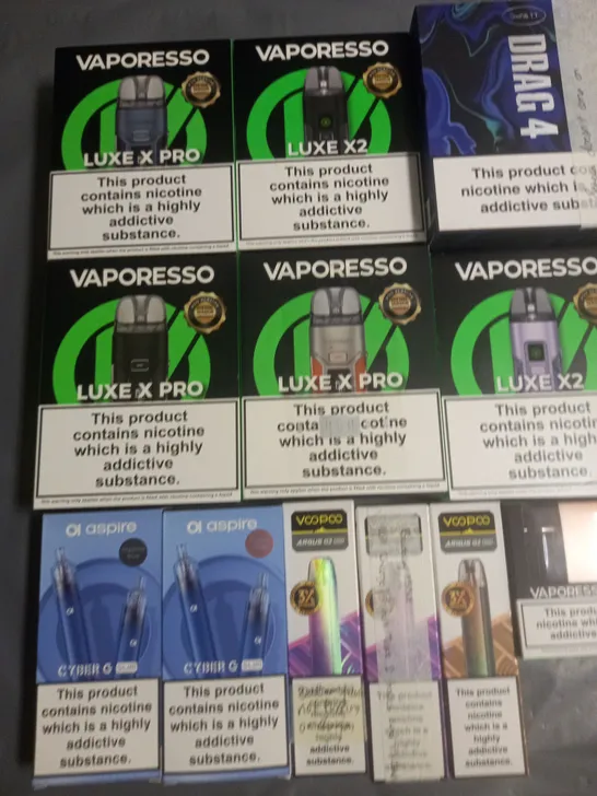 LOT OF APPROXIMATELY 22 ASSORTED VAPING ITEMS TO INCLUDE VAPORESSO, ASPIRE AND VOOPOO