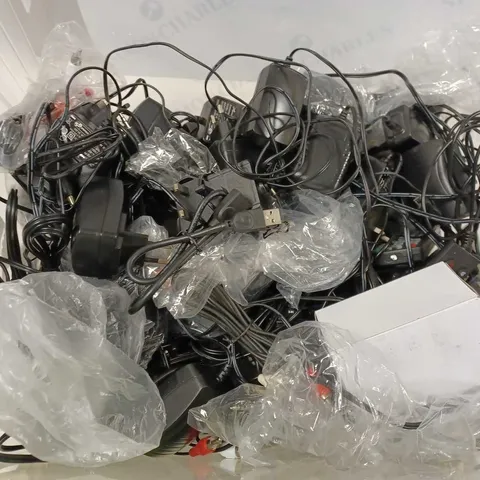 LOT OF APPROX 50 CABLES