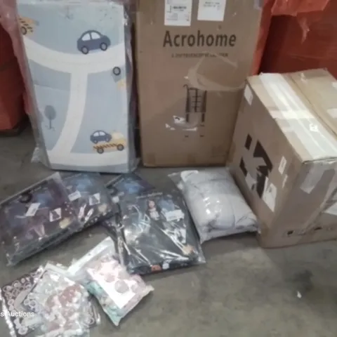 PALLET OF ASSORTED PRODUCTS, INCLUDING, GAMING CHAIR, OFFICE CHAIR, HALOWEEN COSTUMES, PARTY PACKS, BALLOONS, TELESCOPIC LADDER ROADWAY PLAY MAT.