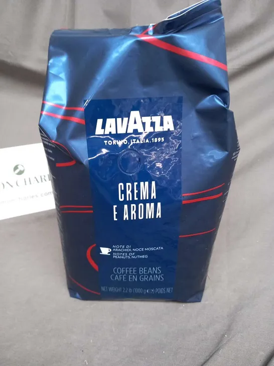 SIX BAGS OF LAVAZZA CREMA E AROMA COFFEE BEANS 1000G