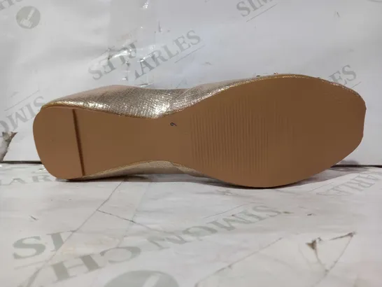 BOXED PAIR OF SANDAL HOUSE CLOSED TOE SHOES IN METALLIC PALE GOLD COLOUR WITH JEWEL EFFECT