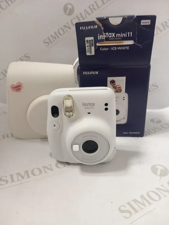 BOXED FUJIFILM INSTAX MINI 11 INSTANT CAMERA BUNDLE 