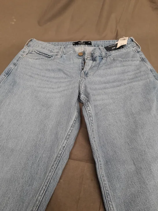 HOLLISTER LOW RISE BAGGY LIGHT DENIM JEANS - W29L