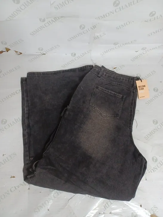 MARS THE LABEL WIDE LEG JEANS IN BLACK WASH SIZE L