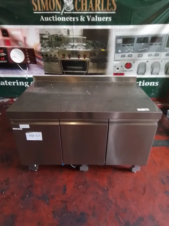 COMMERCIAL STAINLESS REFRIGERATED FOOD PREP COUNTER 