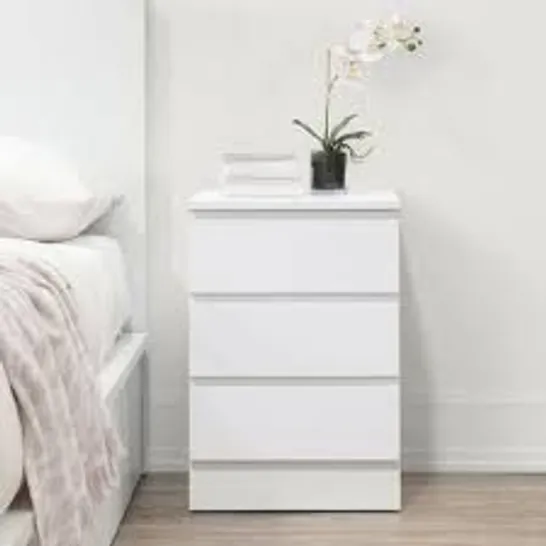 BOXED OSLO 3 DRAWER BEDSIDE TABLE - WHITE (1 BOX)