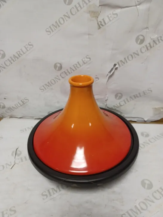 LE CREUSET TAGINE WITH CAST IRON BASE AND STONEWARE FUNNEL LID, DISHWASHER AND OVEN SAFE