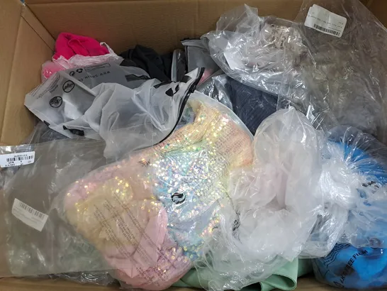 BOX OF APPROXIMATELY 25 ASSORTED CLOTHING ITEMS TO INCUDE - BRA - TROUSERS , TOPS , PANTS - ETC