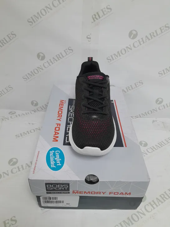 BOXED BOBS SPORT TRAINERS SIZE 4