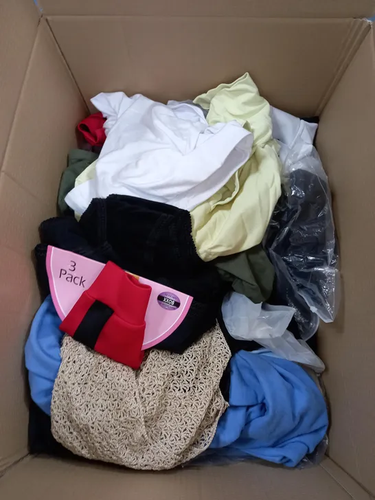 BOX OF APPROXIMATELY 20 CLOTHING ITEMS TO INCLUDE BATMAN HOODIE, 3 X BRIEFS SET, DSGN STUDIO JUMPER ETC