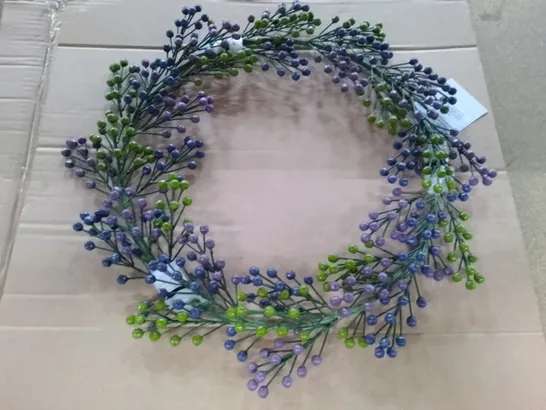 4 BOXED METAL LAVENDER WREATHS