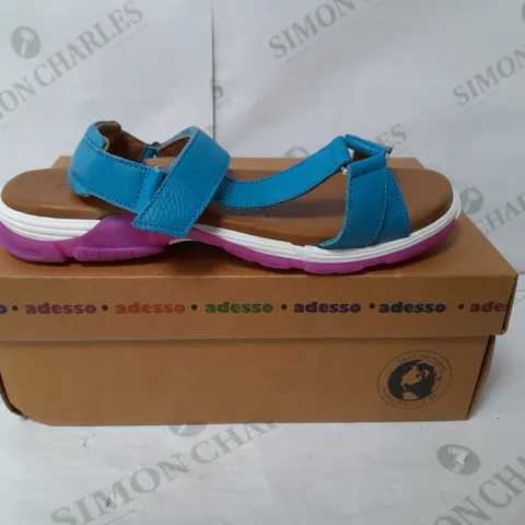 ADESSO LEATHER STRAP RUBBER SOLE WALKING SANDAL IN BLUE AND PINK SIZE 7