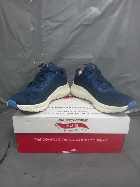 SKECHERS ARCH FIT TRAINERS BLUE SIZE 7