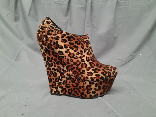 BOX OF APPROXIMATELY 10 BOXED PAIRS OF CASANDRA PLATFORM WEDGES IN LEOPARD PRINT - VARIOUS SIZES