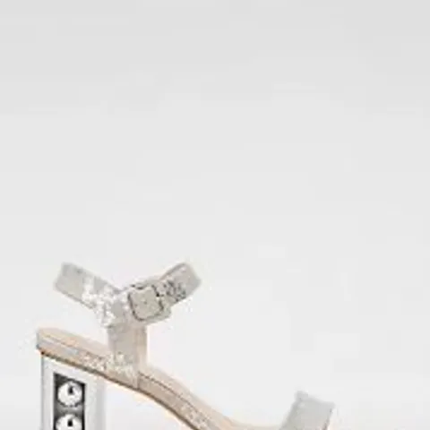 MODA IN PELLE SANDYPEARL BLOCK HEEL SANDAL SILVER SIZE 6