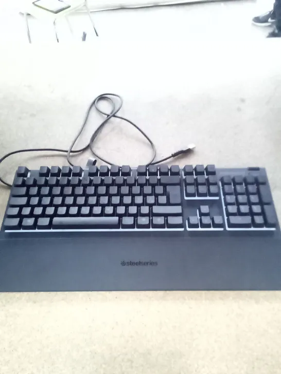 BOXED LOGITECH STEEL SERIES APEX 3 KEYBOARD 