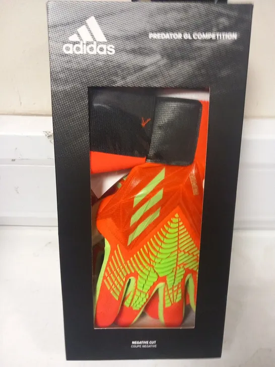 BOXED ADIDAS PREDATOR GL COMPETITION NEGATIVE CUTGOALKEEPER GLOVES SIZE 7