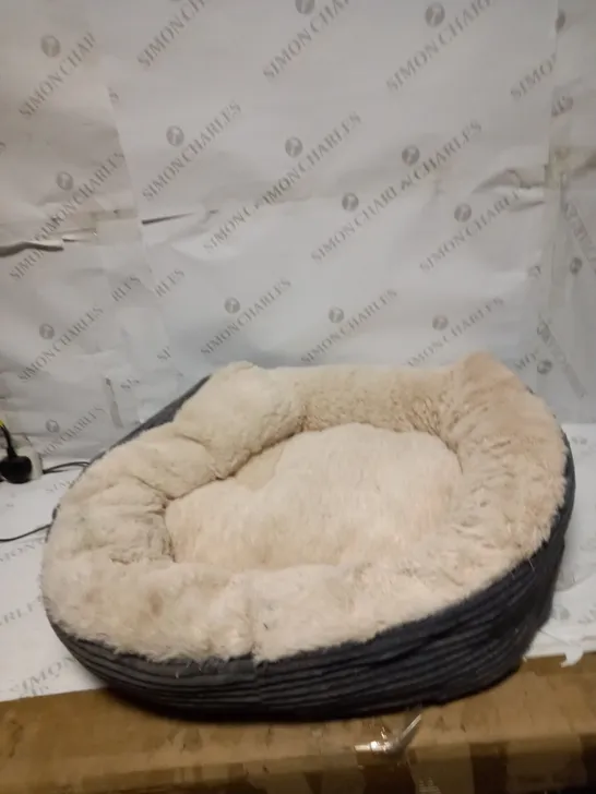 ROSEWOOD JUMBO CORD PLUSH DOG BED - MEDIUM