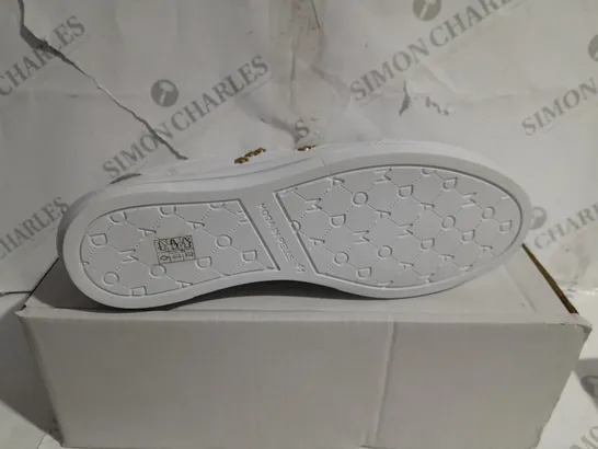 MODA IN PELLE WHITE TRAINER - SIZE 8