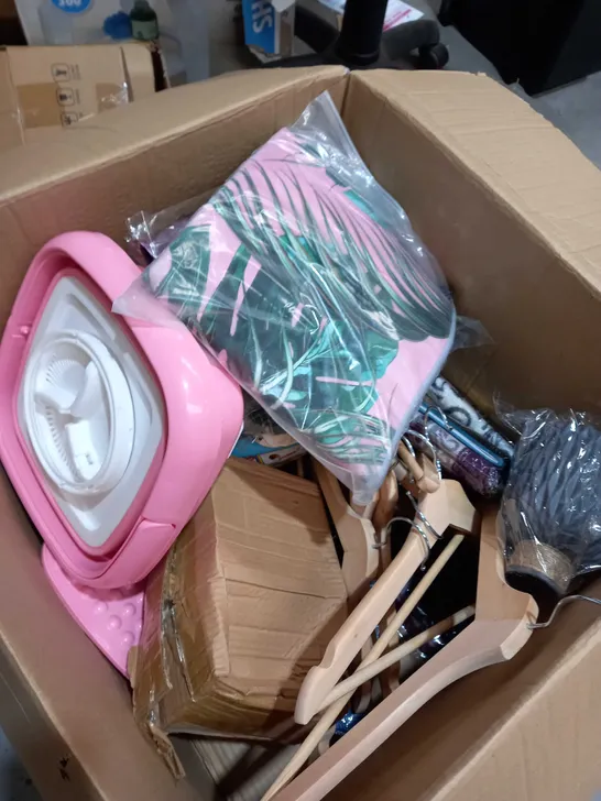 BOX OF APPROXIMATELY 15 ITEMS TO INCLUDE FAIRY PODS, PORTABLE WASHING MACHINE, IPAD CASE ETC