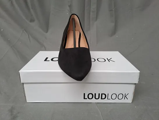 BOXED PAIR OF LOUDLOOK POINTED TOE LOW HEELED SHOES IN BLACK EU SIZE 38