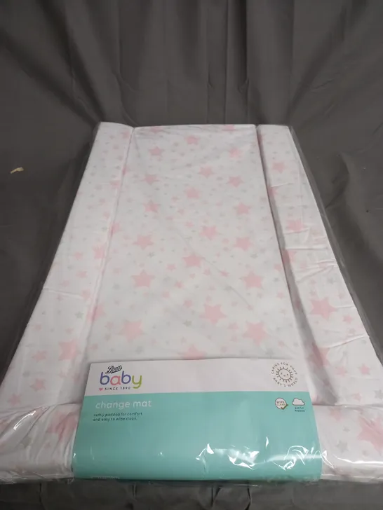 BOOTS BABY CHANGING MAT