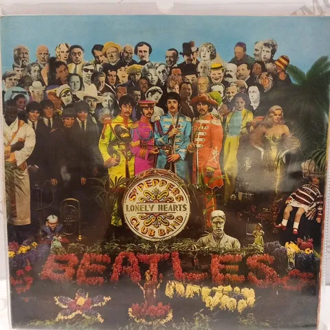 THE BEATLES SGT PEPPERS LONELY HEARTS CLUB BAND AND MCCARTNEY IIVINYL RECORDINGS