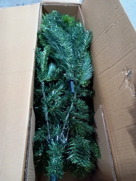 BOXED 6FT CANNOCK GREAT VALUE TREE RRP £49.99