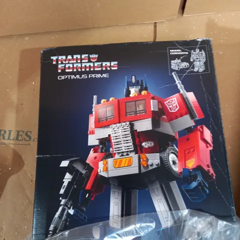 BOXED LEGO TRANSFORMERS OPTIMUS PRIME 10302