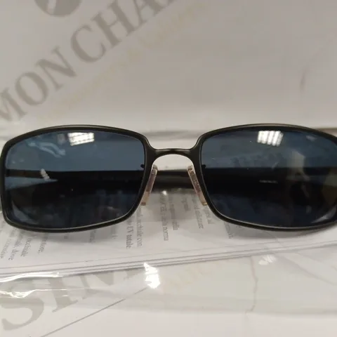 BOX OF APPROX 10 PAIRS OF POLICE 2659 SUNGLASSES 