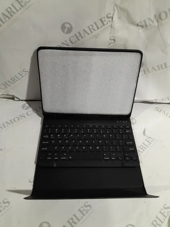 TABLET KEYBOARD CASE