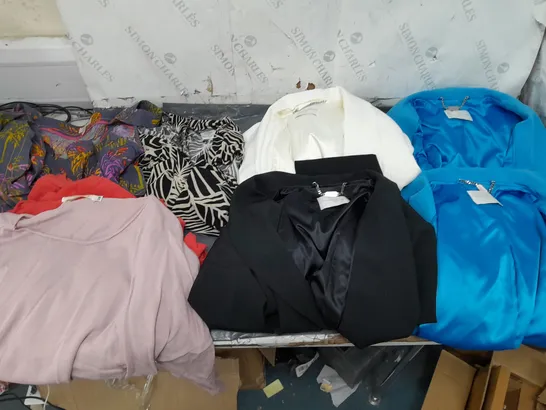 BOX OF APPROXIMATELY 10 ASSORTED PIECES OF CLOTHING IN VARIOUS STYLES, SIZES, AND BRANDS 